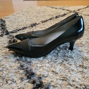 Anne Klein flex heels size 9.5